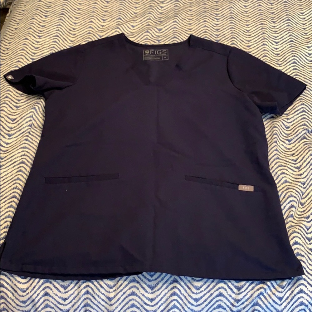 Figs three pocket scrub top in navy